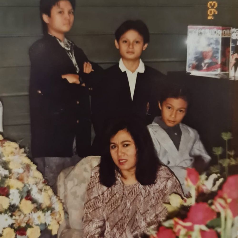 Dulu ingin jadi tentara, bocah ini kini bersinar sebagai artis sukses, intip 11 transformasinya