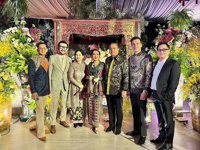 Penampilan 9 seleb di nikahan Brandon Salim dan Dhika Himawan, gaya El Rumi bikin salfok