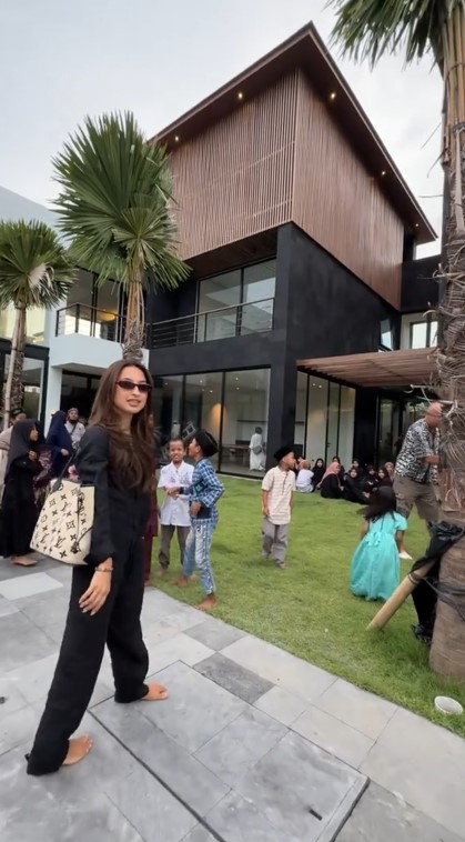 Usia satu tahun sudah punya hunian megah, ini 11 potret rumah baru Kamari hadiah dari Jennifer Coppen