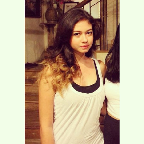 Bocah berambut kepang ini parasnya disebut mirip Lisa Blackpink, intip 11 potretnya dulu hingga kini