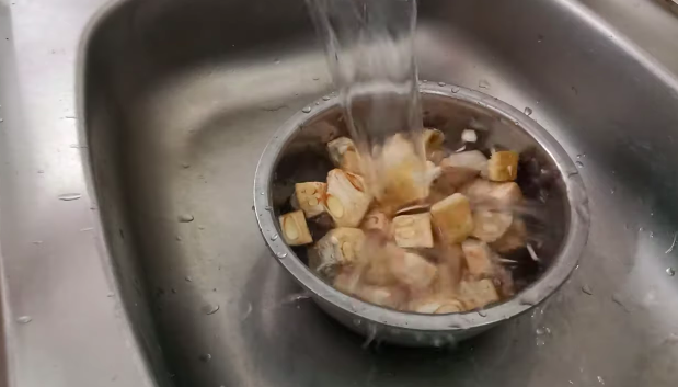 Nggak nyangka rebus nangka muda cuma 7 menit bisa empuk dan nggak hitam, triknya cuma pakai bahan ini