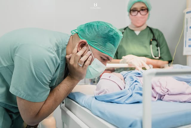 Putuskan KB steril usai punya tiga anak, begini 9 perjuangan kehamilan Kesha Ratuliu