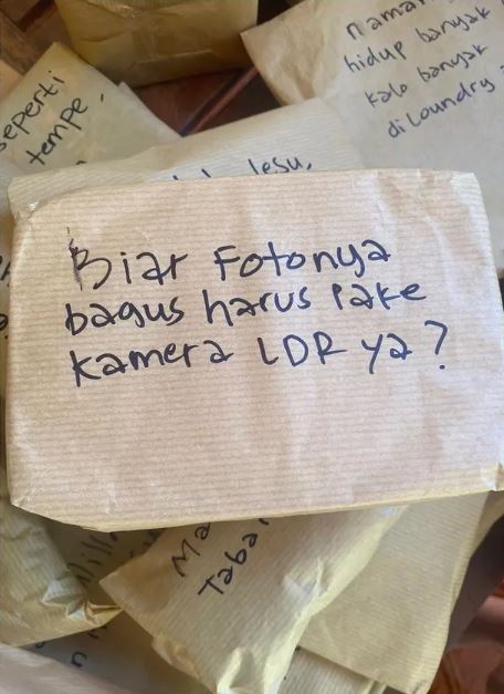 11 Tulisan kocak di hadiah lomba ini bikin pemenang senyum-senyum sendiri, ada lomba melupakan mantan