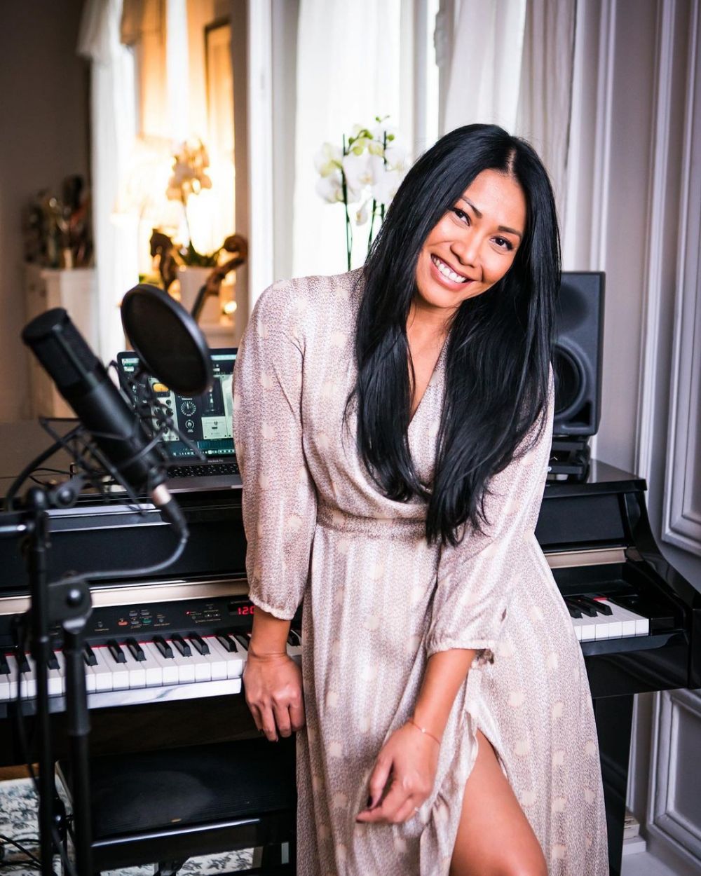 Bintang cilik majalah jadul ini kini jadi penyanyi tenar di kancah internasional, 11 transformasinya