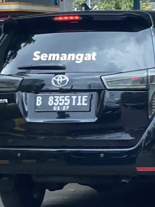 19 Pelat nomor kendaraan motor dan mobil milik warga +62 ini bikin ngakak, bakal jadi incaran polisi