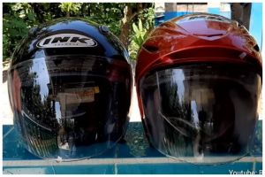 Bukan dioles pasta gigi, ini trik bersihkan kaca helm yang buram agar kinclong andalkan 1 bahan dapur