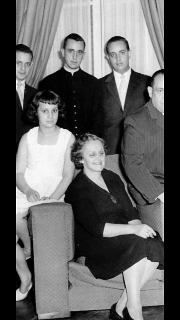 7 Kisah perjalanan hidup Paus Fransiskus, pernah bekerja sebagai penjaga bar dan petugas kebersihan