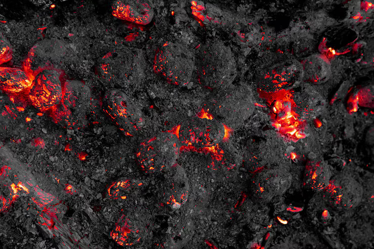 Trik menyalakan api arang tanpa korek, sekarang cuma pakai 5 cara ini