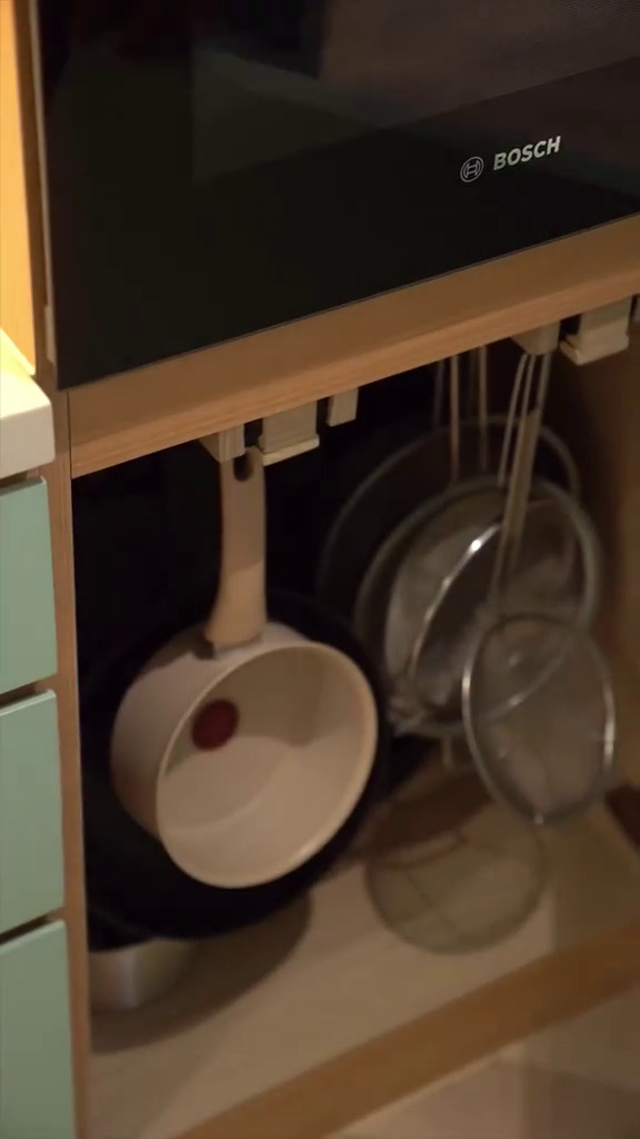 9 Potret dapur baru Marcell Siahaan desainnya mewah, ada sudut khusus untuk menyimpan buku