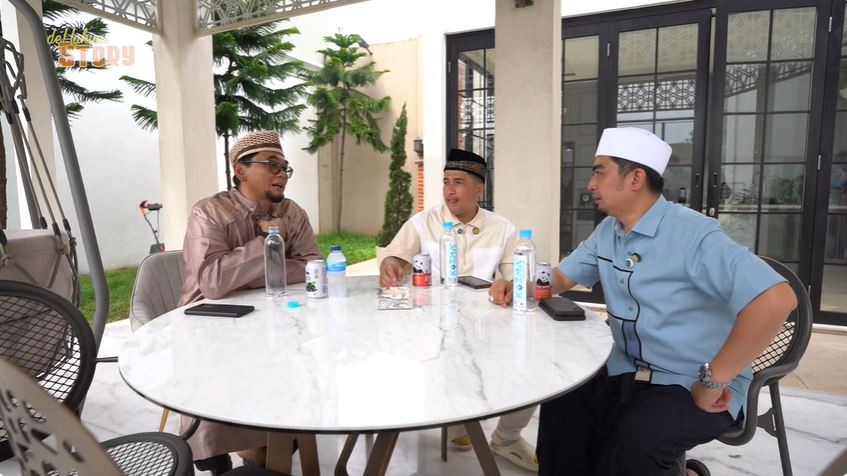 Terletak di bangunan khusus, 9 potret dapur baru Ustaz Solmed ini fasilitas mewahnya bikin mupeng
