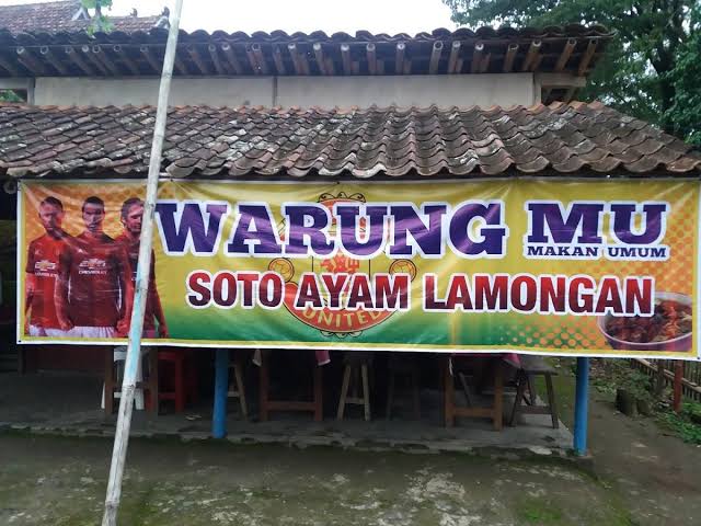11 Tulisan kocak di spanduk dagang makanan ini dijamin bikin pembeli tertarik, kreatifnya pol