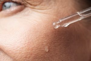 Kini cara pudarkan kulit wajah yang kendur bisa pakai 1 bahan masak, auto kenyal dalam seminggu