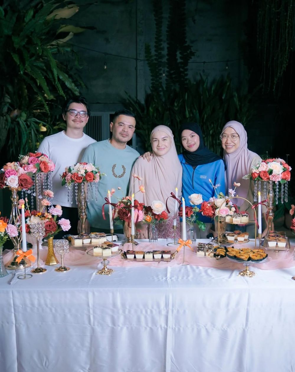 9 Momen romantis Haldy Sabri beri kejutan ultah Irish Bella ke-29, ukuran kuenya bikin salfok
