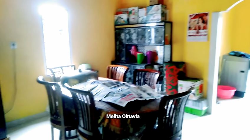 Dulu tinggal di rumah kayu, jebolan ajang dangdut ini kini renovasi huniannya jadi modern, 9 potretnya