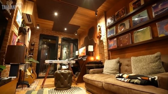 Pindah dari Andara Syahnaz huni rumah baru Rp 6 M, 9 potretnya, kolam renang didesain ala vila di Bali