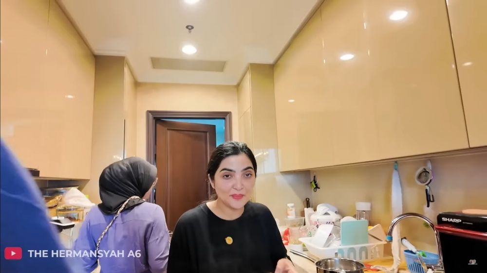 Rumahnya mewah bak kastil, 9 potret dapur kotor baru Ashanty dan Anang Hermansyah ini penuh perabotan