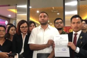 Rayen Pono laporkan Ahmad Dhani ke MKD DPR terkait penghinaan marga Pono