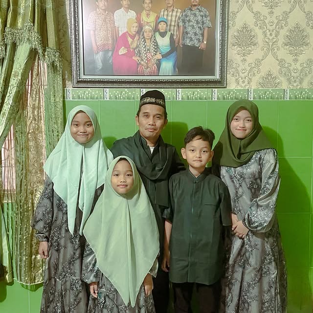 Jadi single father, cara parenting Ustaz Maulana tanpa memarahi anak ini bisa jadi inspirasi bijak