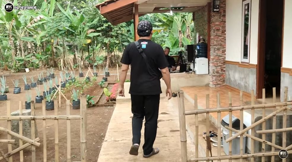 Dulu hits kini tak lagi jadi artis pilih tinggal di pedesaan, ini 9 potret rumah Dodon 'Srimulat'