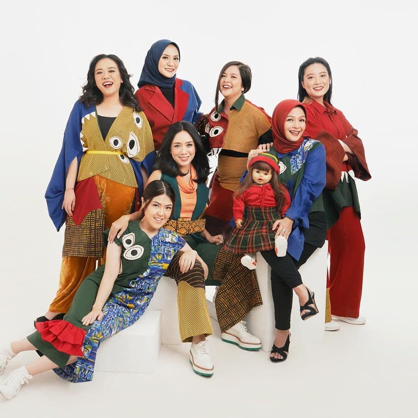 Remaja SMP di foto ini dulu penyanyi cilik top dan kini jadi istri pengusaha, intip 11 transformasinya