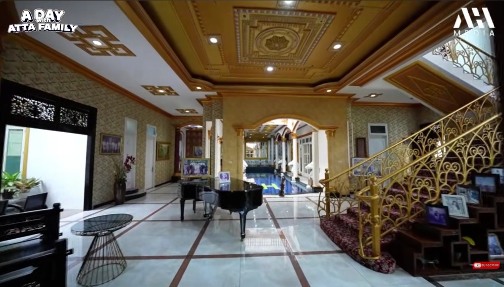 Langganan peran susah ternyata rumahnya bak istana, 9 potret hunian kini Herdin Hidayat ada 20 kamar