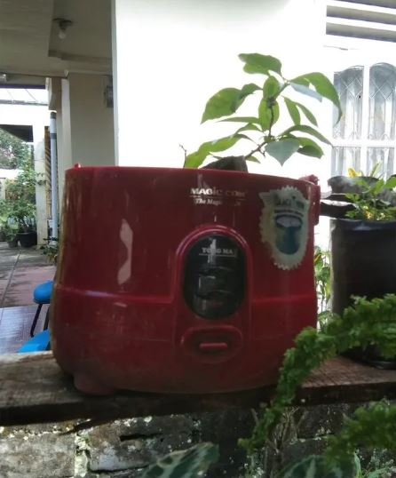 Jangan dibuang ke tong sampah, ini 11 potret alih fungsi barang elektronik ini idenya kreatif abis