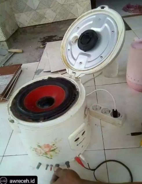 Jangan dibuang ke tong sampah, ini 11 potret alih fungsi barang elektronik ini idenya kreatif abis