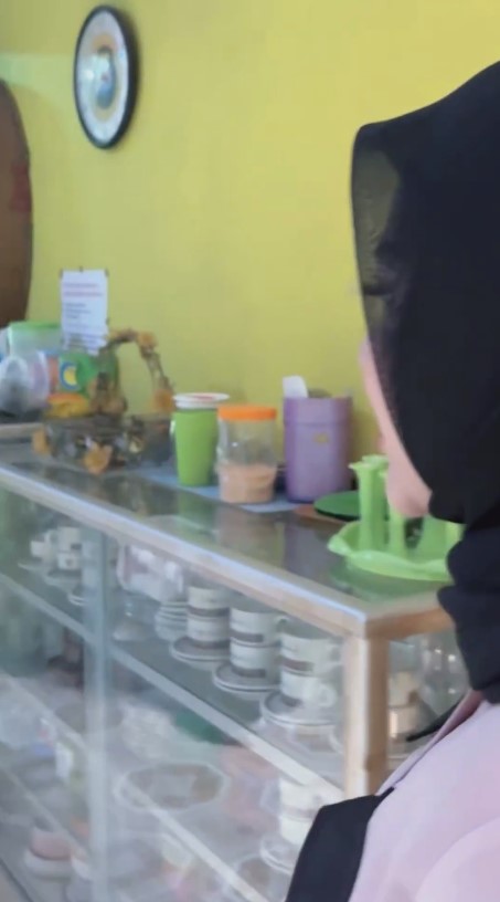 Dulu penjaga konter kini huniannya Rp25 M, 8 potret dapur masa kecil Atta Halilintar pakai tungku kayu