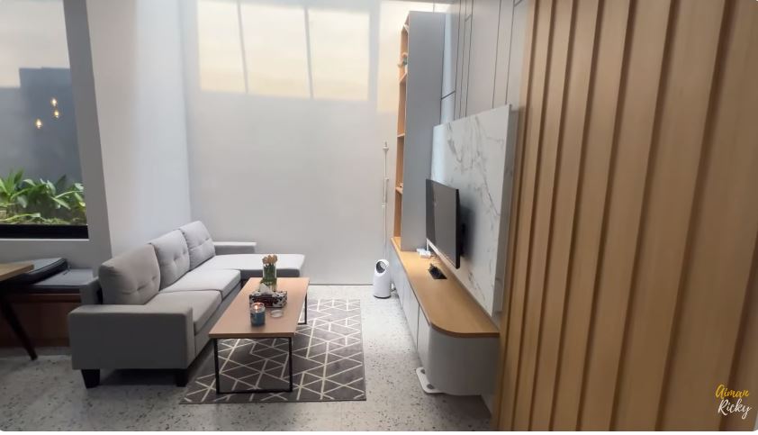 Dulu hidup sederhana kini Soraya Rasyid punya rumah 3 lantai, 9 potret dapur artis cantik ini simpel