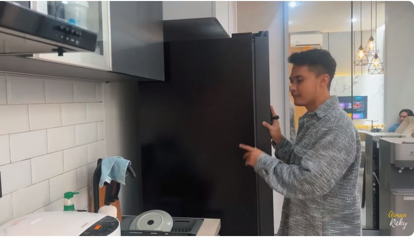 Dulu hidup sederhana kini Soraya Rasyid punya rumah 3 lantai, 9 potret dapur artis cantik ini simpel