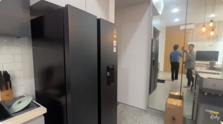 Dulu hidup sederhana kini Soraya Rasyid punya rumah 3 lantai, 9 potret dapur artis cantik ini simpel