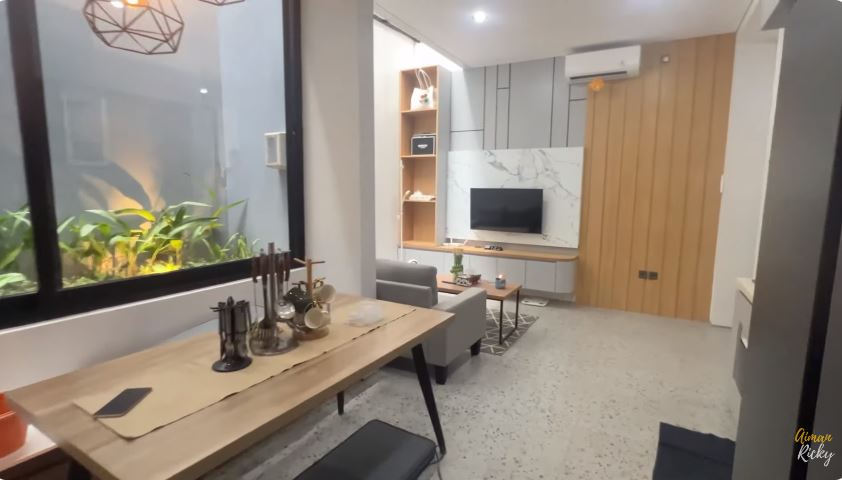 Dulu hidup sederhana kini Soraya Rasyid punya rumah 3 lantai, 9 potret dapur artis cantik ini simpel