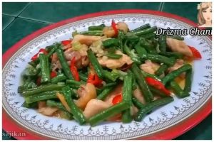 Ternyata nggak perlu rebus dulu, ini trik biar tumis kacang panjang tetap hijau dan segar