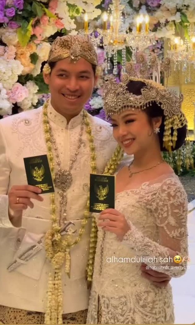 9 Potret pernikahan Nabilah Rahman anak Willy Dozan dan Betharia Sonata, Rano Karno jadi saksi nikah