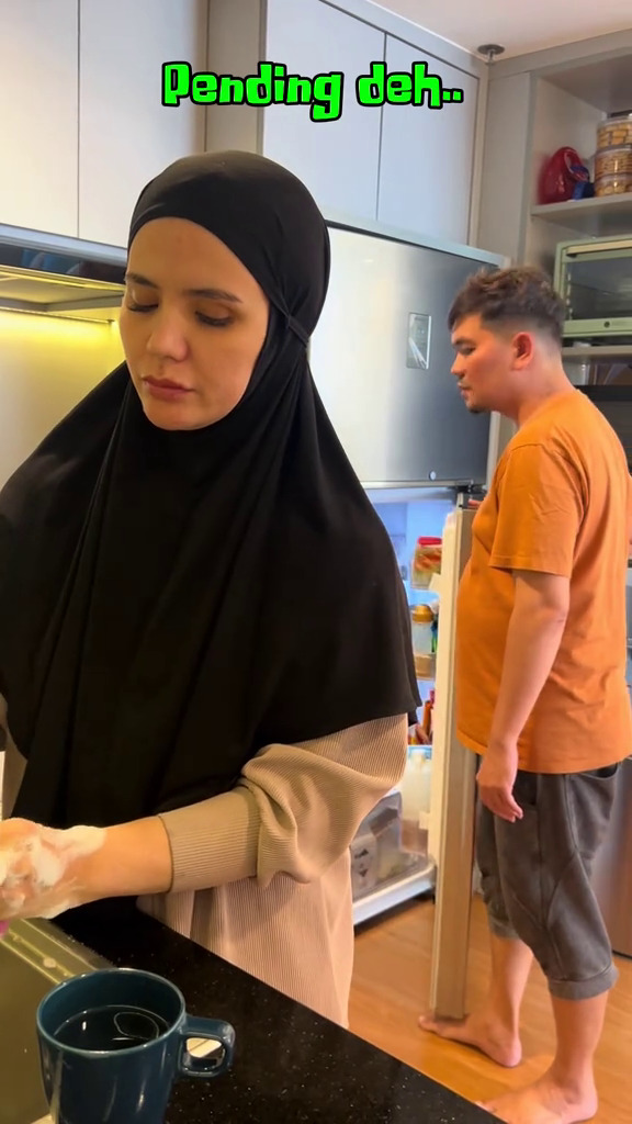 Tempati rumah baru, intip 9 potret dapur baru Indra Bekti letak mesin cucinya bikin salah fokus