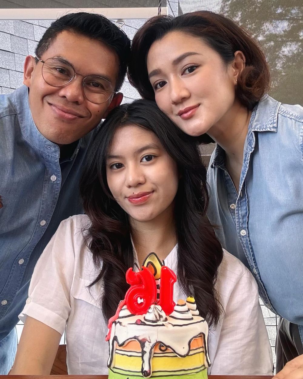 Bocah ini mantan pacar Ariel NOAH semasa SMA, intip potret terbarunya yang makin anggun