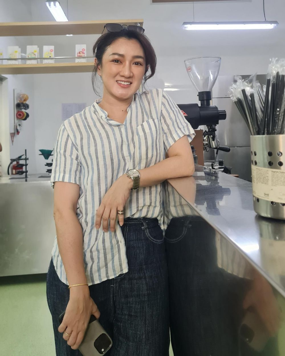 Bocah ini mantan pacar Ariel NOAH semasa SMA, intip potret terbarunya yang makin anggun