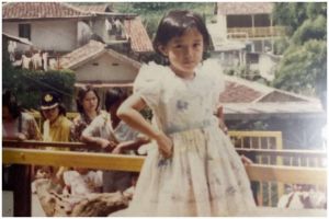 Bocah ini mantan pacar Ariel NOAH semasa SMA, intip potret terbarunya yang makin anggun