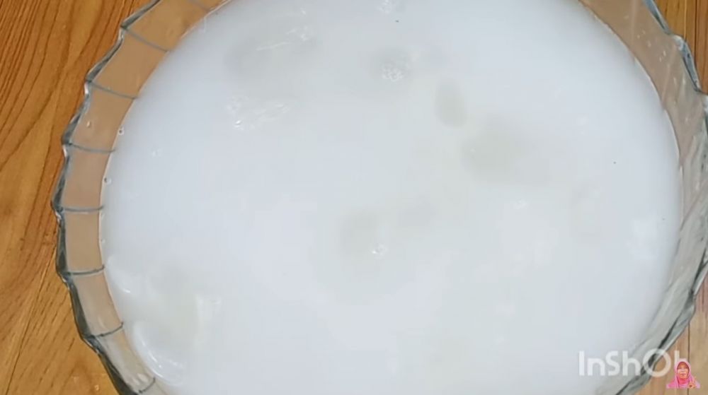 Air cucian beras ternyata ampuh banget buat atasi bau kolang kaling, begini cara pakainya