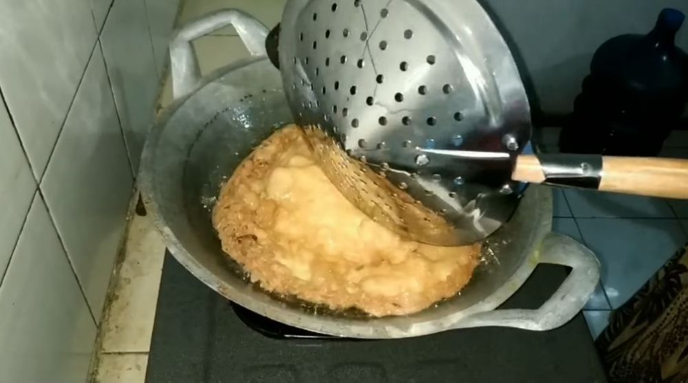 Sekarang tahu rahasianya! Cara mudah masak telur dadar biar nggak kempis setelah dingin