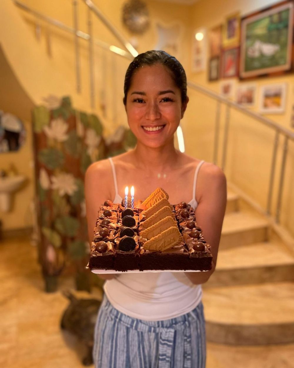 Bocah imut naik unta ini dulu ratu FTV kini jadi sutradara, intip 11 potret terbarunya