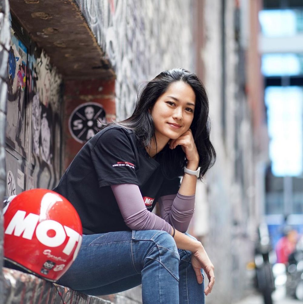 Bocah imut naik unta ini dulu ratu FTV kini jadi sutradara, intip 11 potret terbarunya