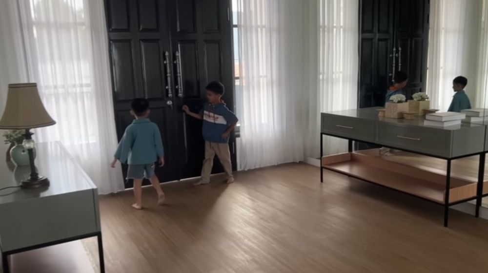 Rizky Nazar bangun rumah baru untuk istrinya kelak, 11 potretnya didesain ala American Style