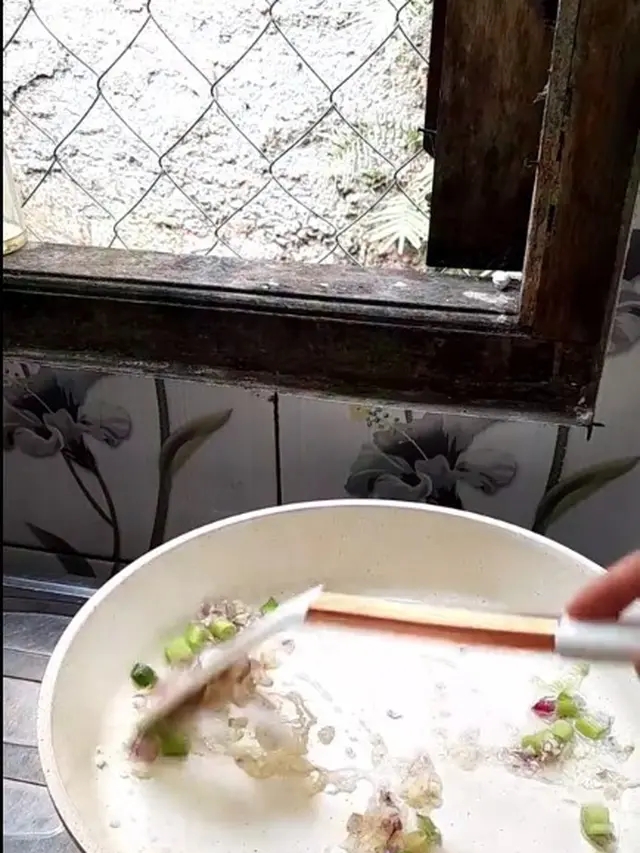 Kenapa bihun goreng tanpa direbus dulu justru lebih enak? Coba sendiri trik praktis ini