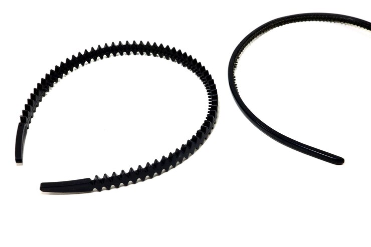 Tiap hari memakai bando jadi super kotor, sekarang bersihkan pakai trik simpel ini