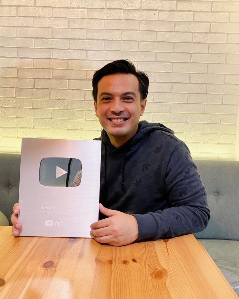 Bocah mungil ini besarnya jadi aktor hits kini, 11 potret transformasinya yang kini jadi presenter