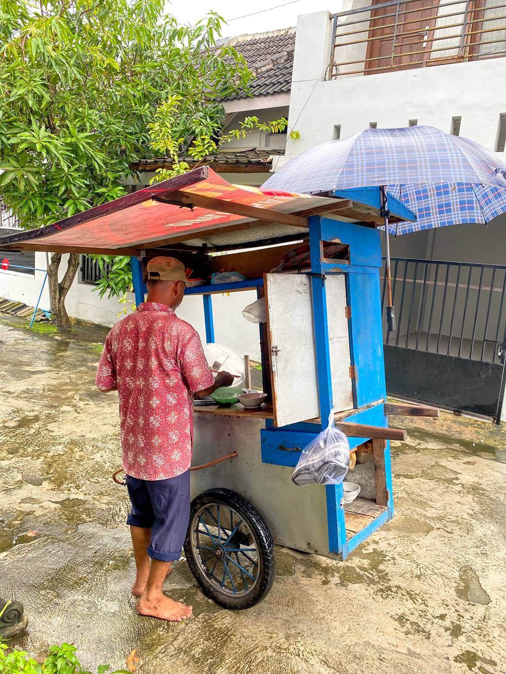 Nggak cuma bikin kenyang, mie ayam gerobak itu comfort food semua orang yang bikin nostalgia