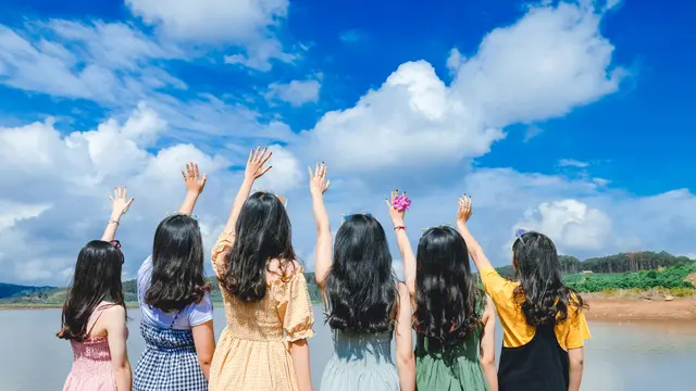 5 Zodiak yang bisa jadi sahabat terbaik sekaligus musuh