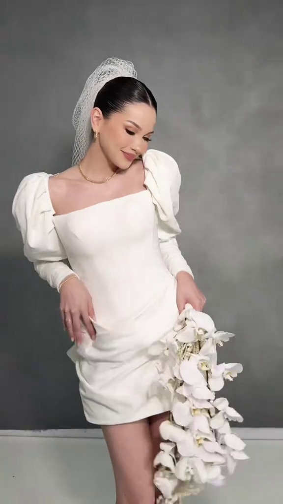 9 Potret romantis Al Ghazali-Alyssa Daguise ikut challenge 'Kim Seon-ho smile', ditonton 11 juta kali