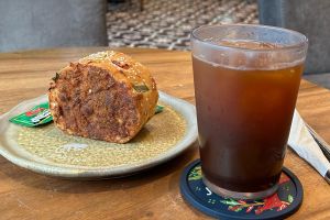 7 Resep roti gulung abon mudah dan lezat 2025, cocok untuk pemula